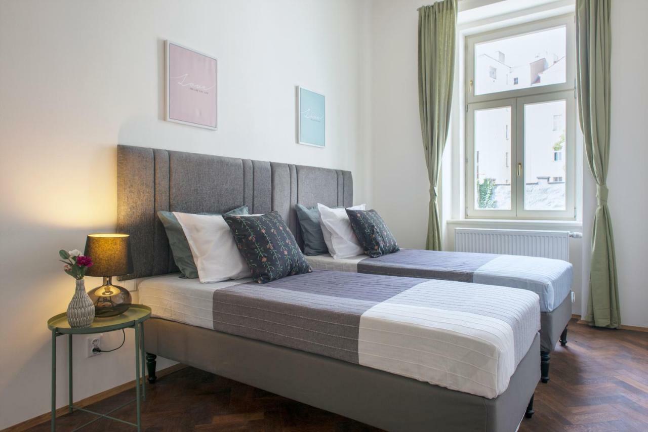 Kent Ridge Loft Apartment Прага Екстериор снимка
