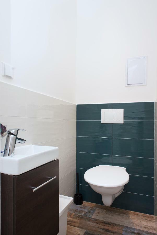 Kent Ridge Loft Apartment Прага Екстериор снимка