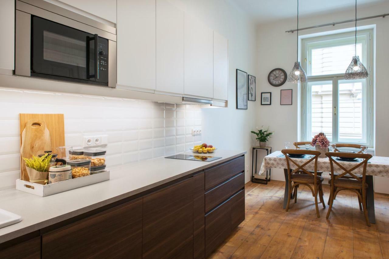 Kent Ridge Loft Apartment Прага Екстериор снимка