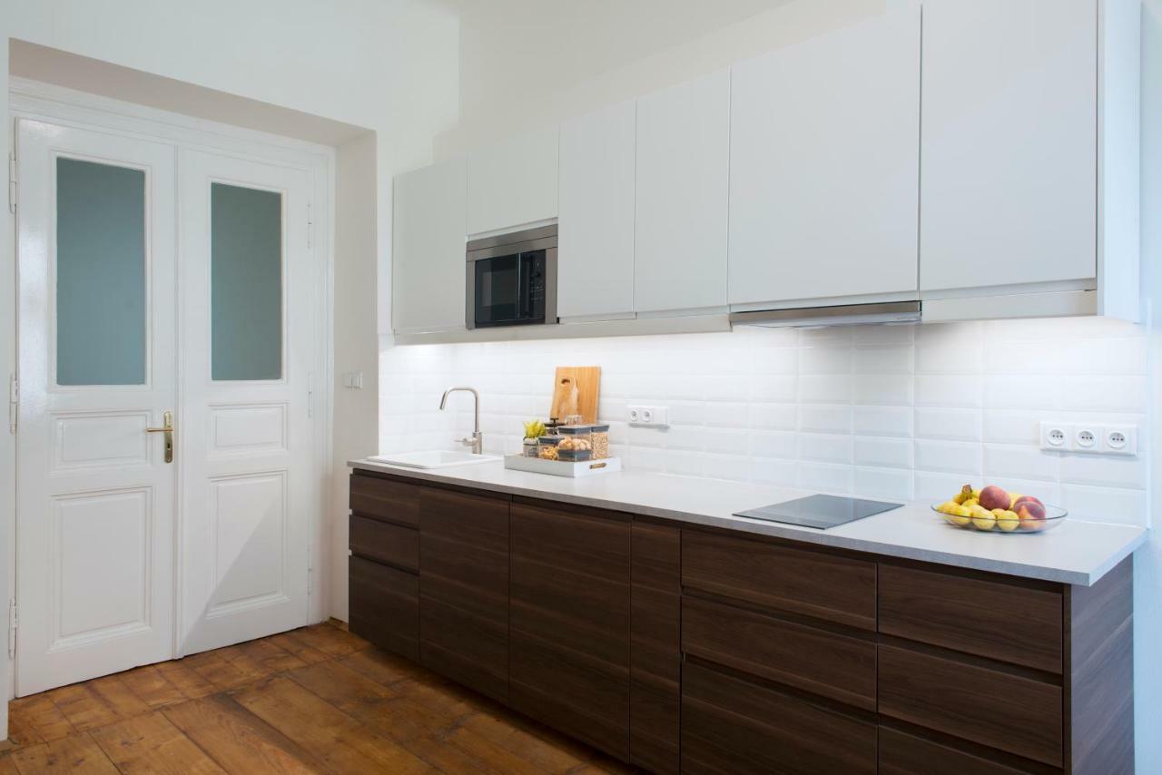 Kent Ridge Loft Apartment Прага Екстериор снимка